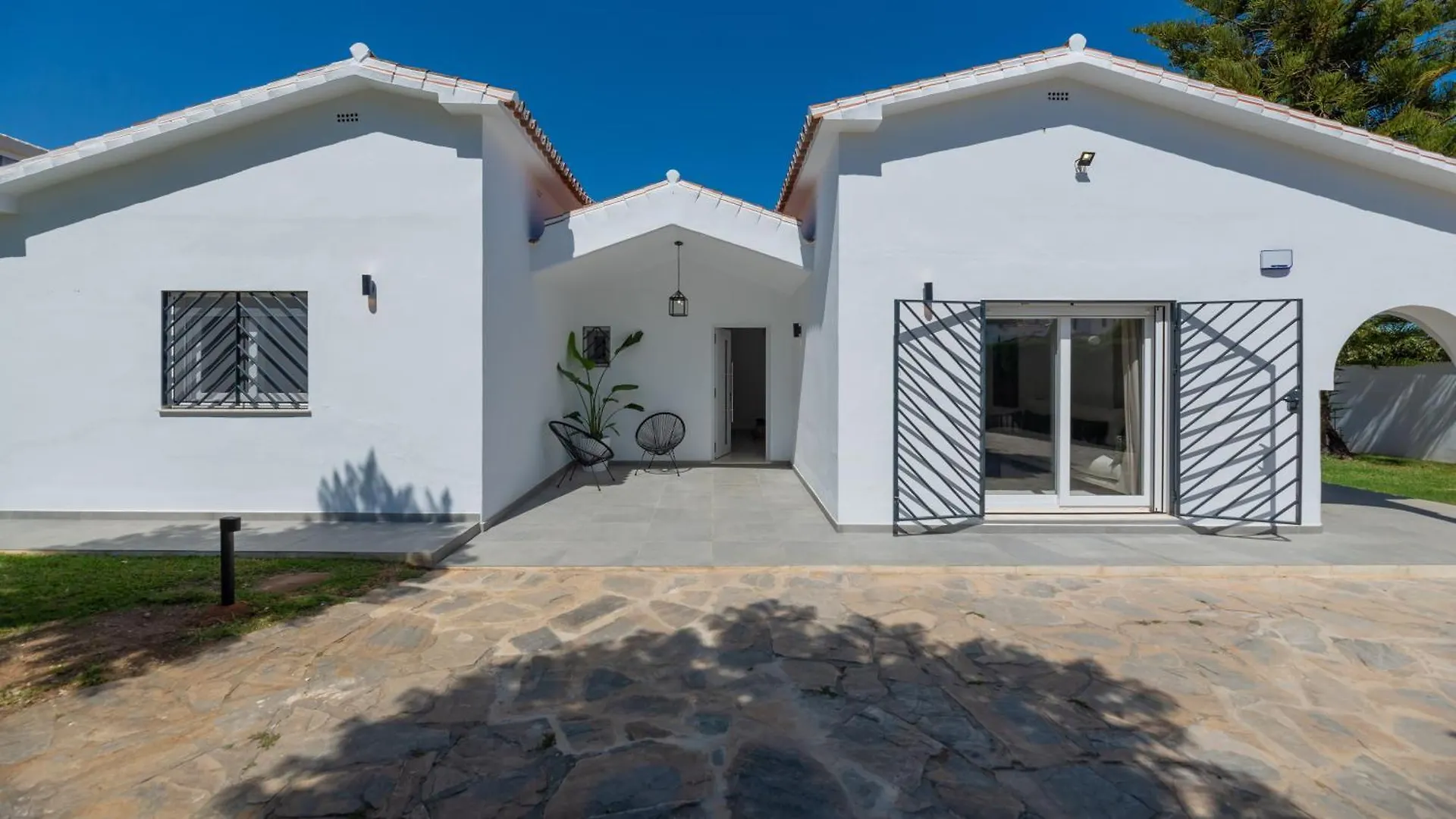 Hanami Villa La Palma Estepona Spanien